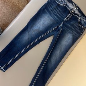 Ariya jeans